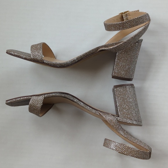 Unisa Glitter Embellished Strappy Chunky Heel Dressy Sandal 8.5M Silver - Picture 16 of 16